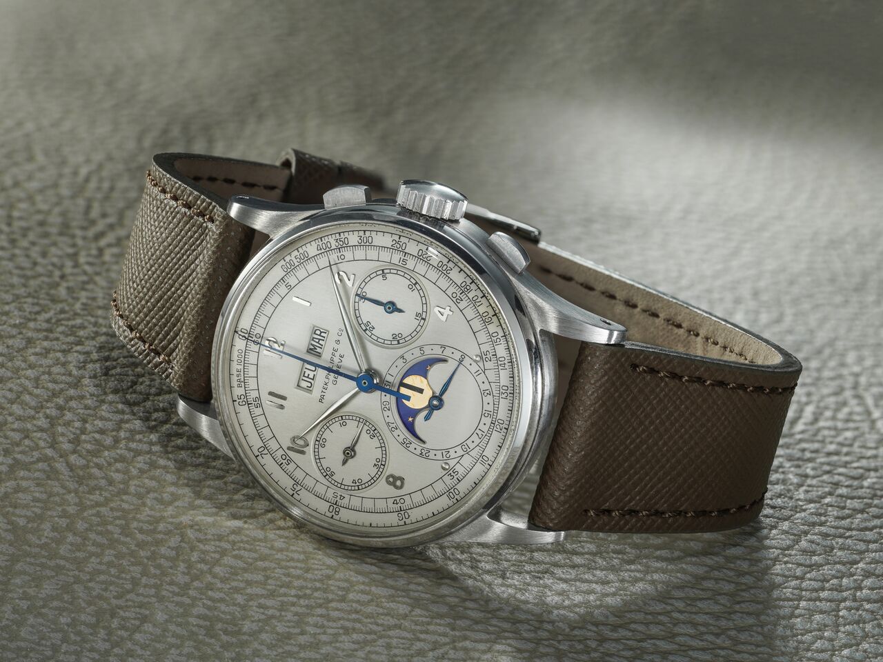 「錶王」史上最貴古董錶誕生 精鋼萬年曆計時錶逾5.4億成交