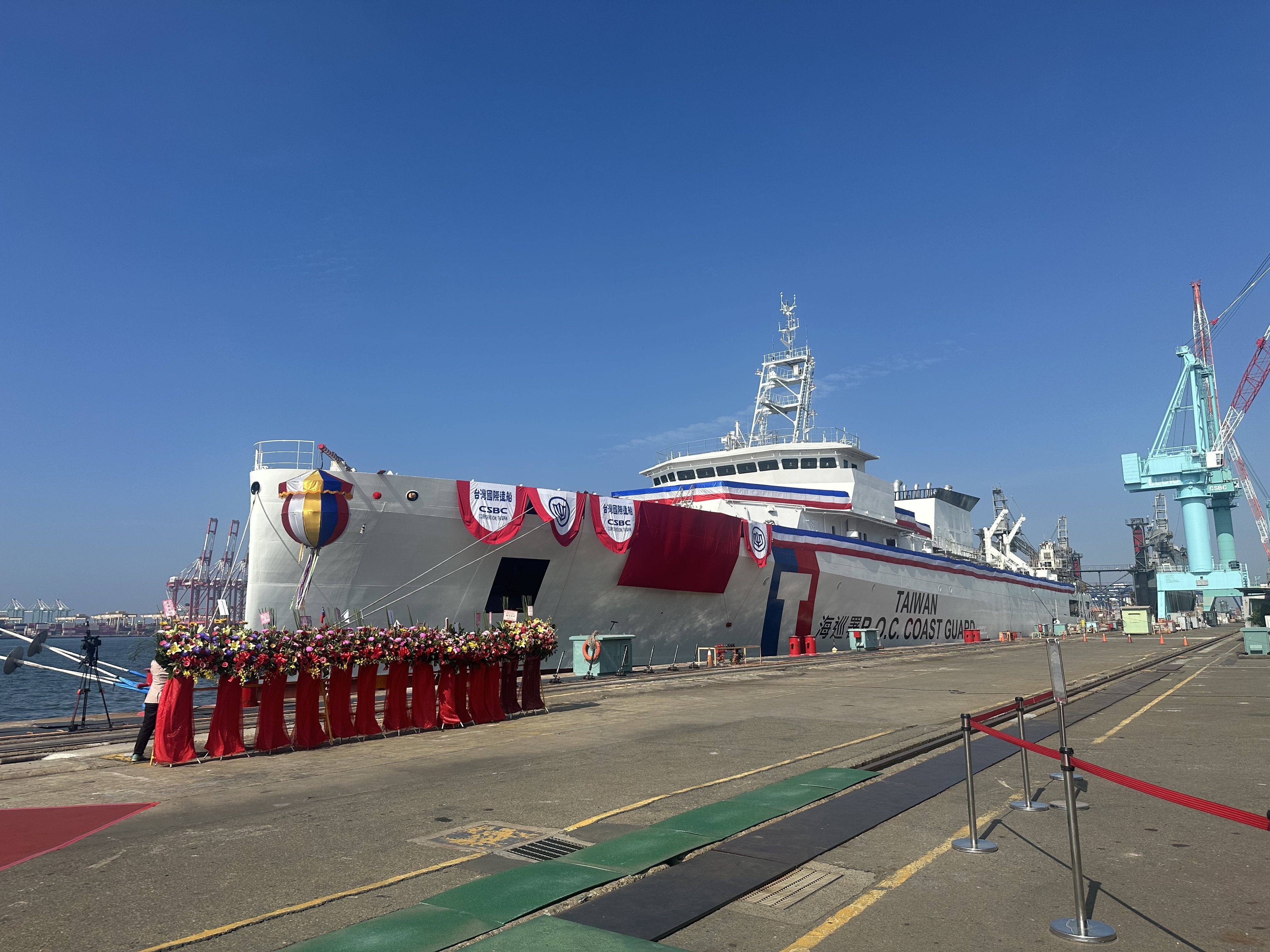首艘原住民族名「西拉雅號」遠洋巡護船下水 賴清德:落實身分認同