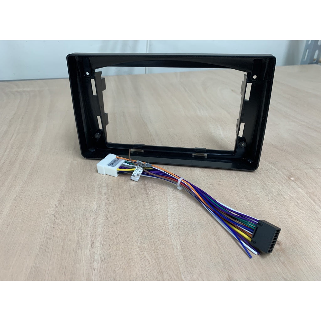 三菱OLD ZINGER 百變 框 9吋 面板 框 安卓機專用框 百變機套框 全新 新款安卓 - 台灣批發網