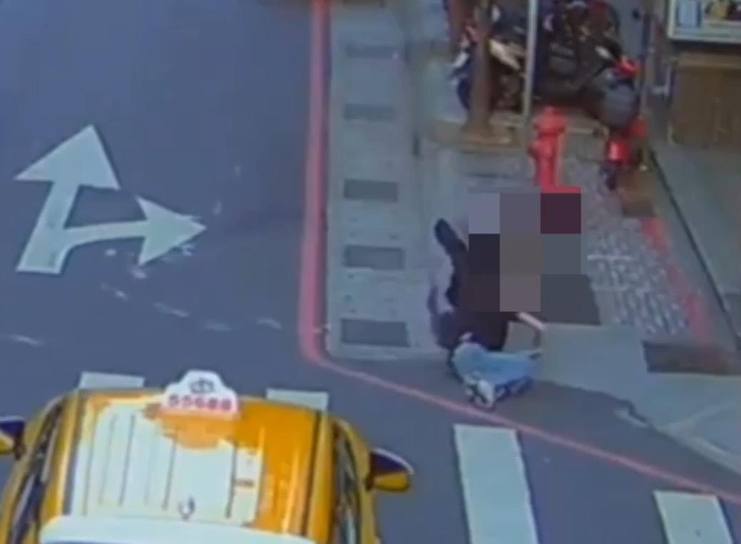 影／女子當街遭毆搶走黃金墜鍊 新北警逮5嫌起因竟是蕾絲邊感情糾紛