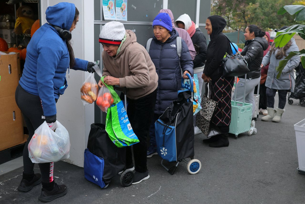 美國平均每8人就有1人在領糧食券 大多為這3種族群