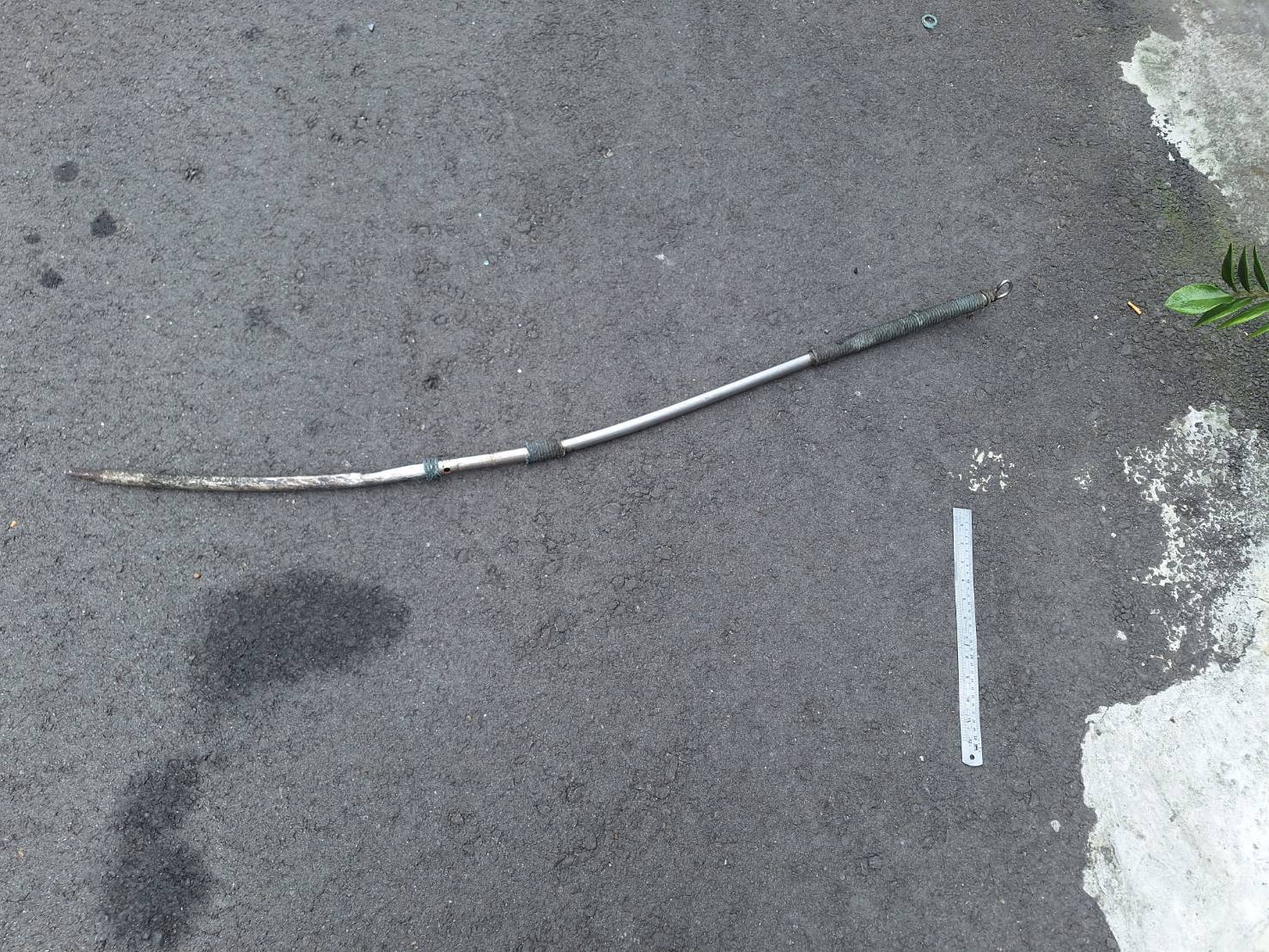 台中大里驚見砸車怪客！狂砸6車還追市民 31歲男落網被法辦